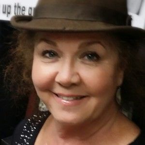 Meet your Posher, Renee